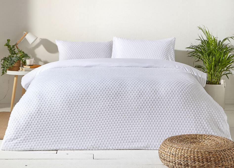 How to Keep White Bedding White – furn.com