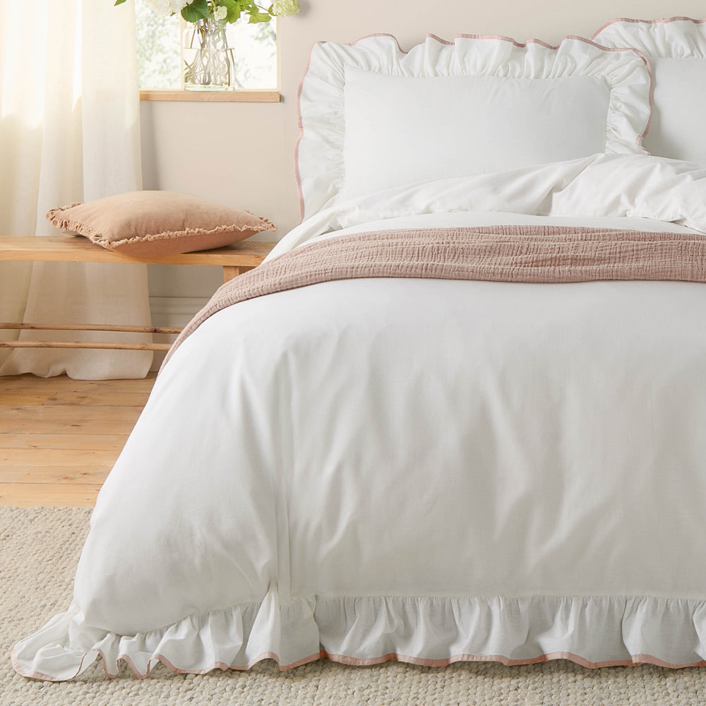 Minimalist Bedding