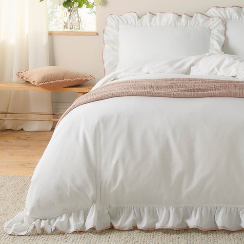 Minimalist Bedding