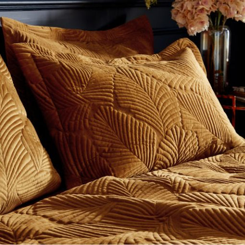 Velvet Bedding