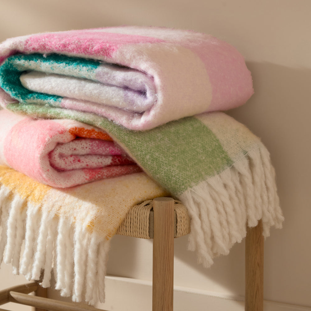 Maximalist Throws