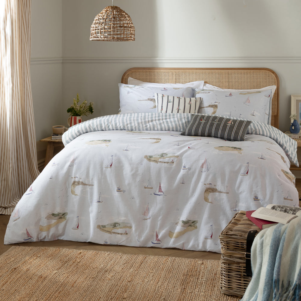 Global Blue Bedding - Abersoch Shore Reversible 100% Cotton Duvet Cover Set Sky Blue Wylder
