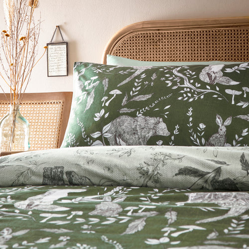 Animal Green Bedding - Buckthorn  Duvet Cover Set Evergreen furn.