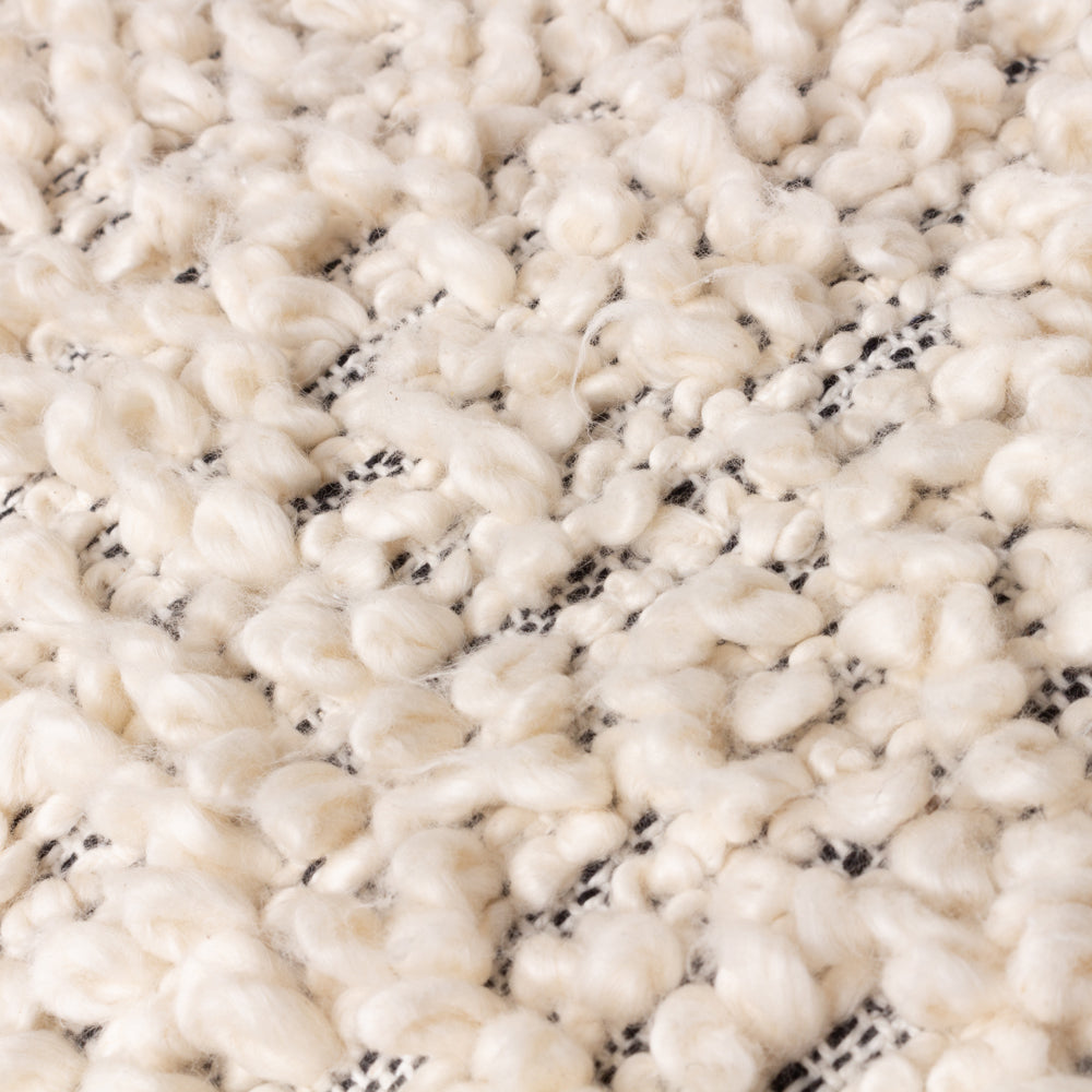 Cambre Cushion Mono