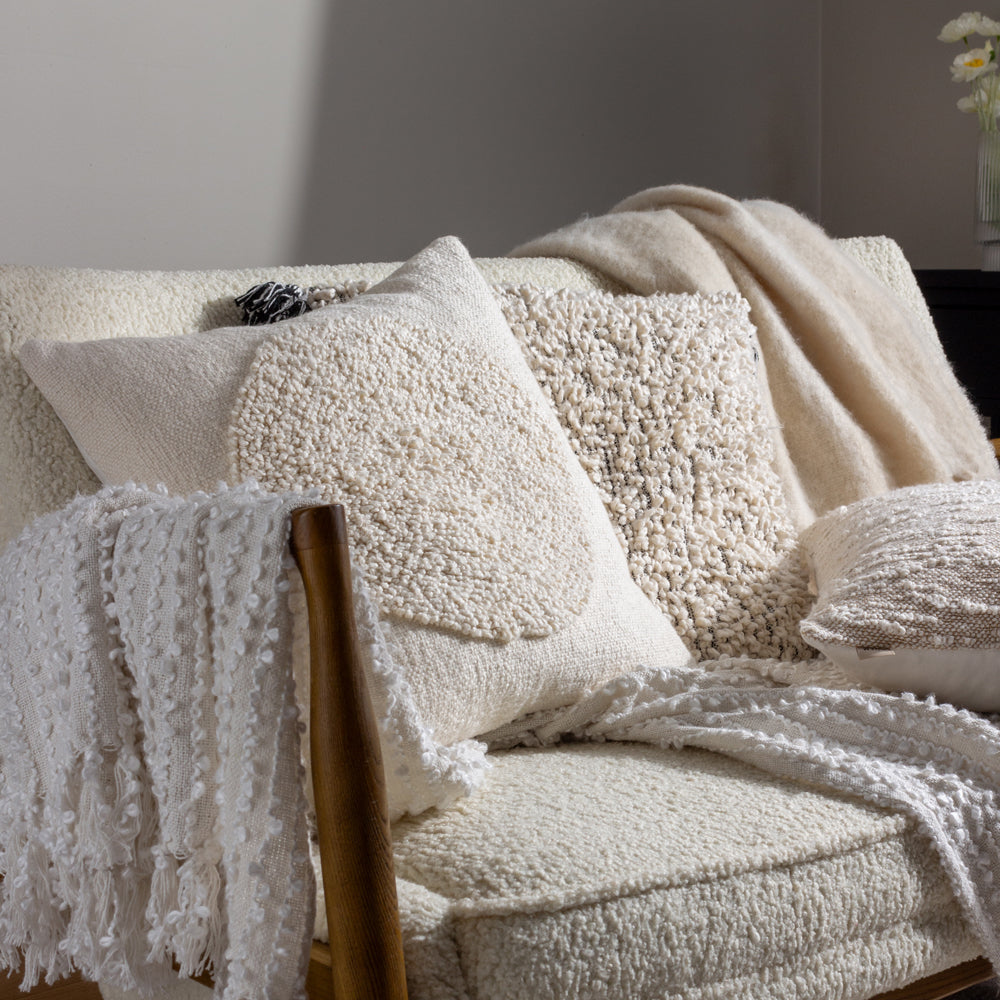 Cambre Cushion Mono