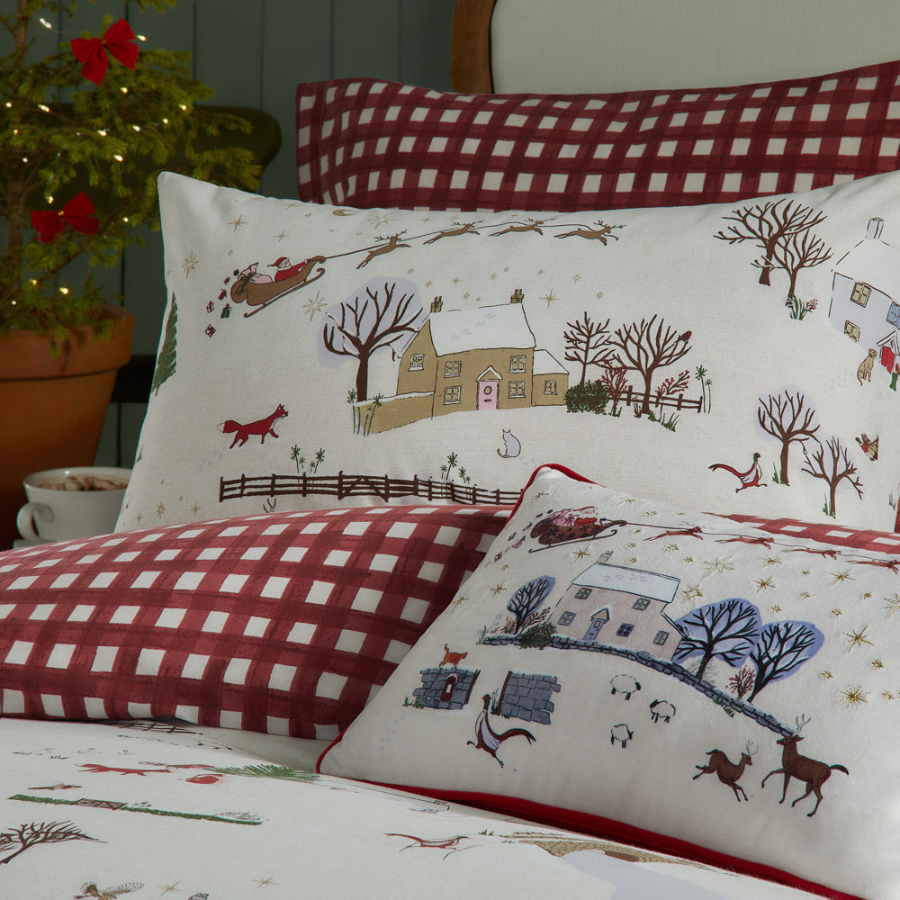 Cotswold Christmas Printed Reversible Duvet Cover Set Cream/Burgundy