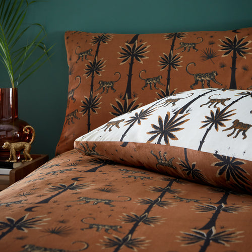 Animal Brown Bedding - Desert Monkey Exotic Printed Reversible  Duvet Cover Set Amber furn.