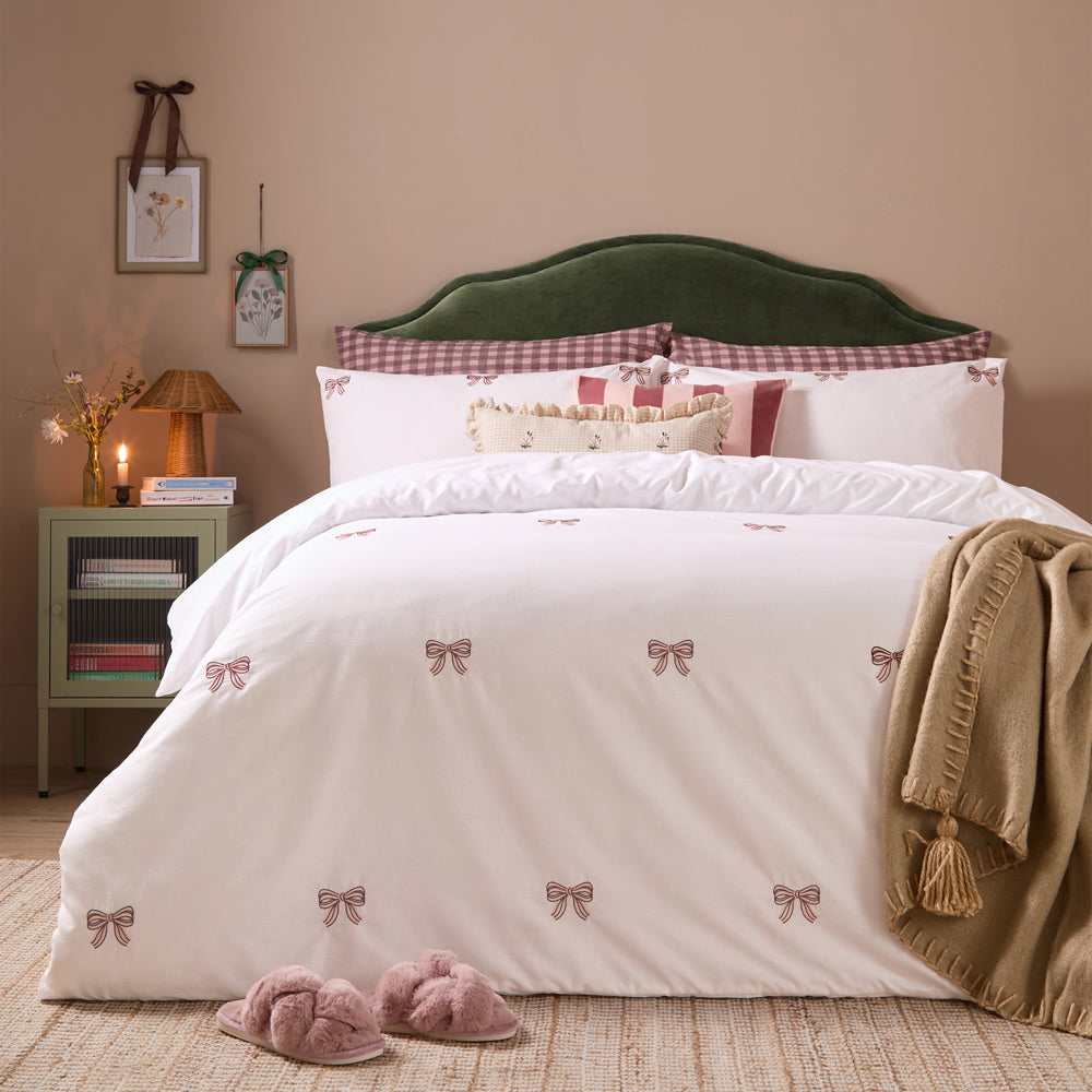  Red Bedding - Embroidered Bows  Duvet Cover Set Burgundy/Pink Furn