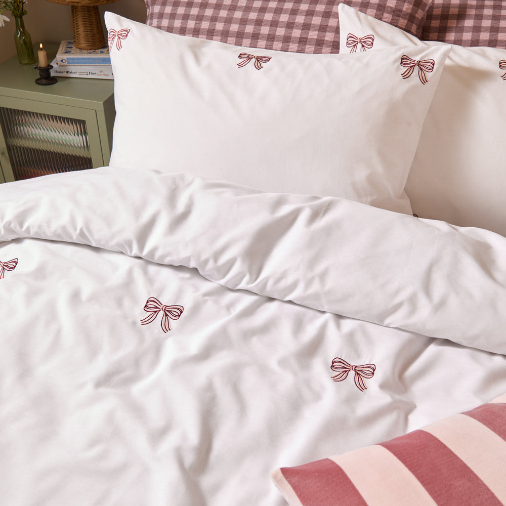Embroidered Bows Duvet Cover Set Burgundy/Pink