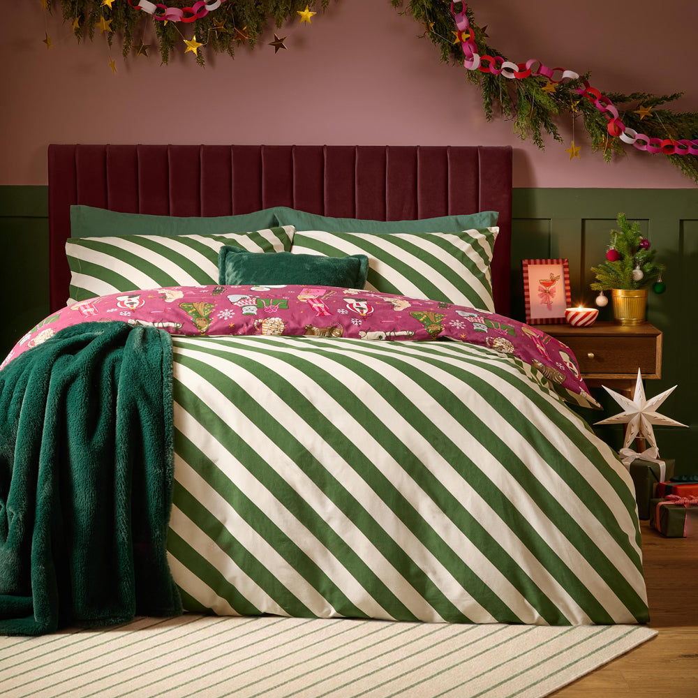 Feline Festive Reversible Christmas Duvet Cover Set Purrgundy