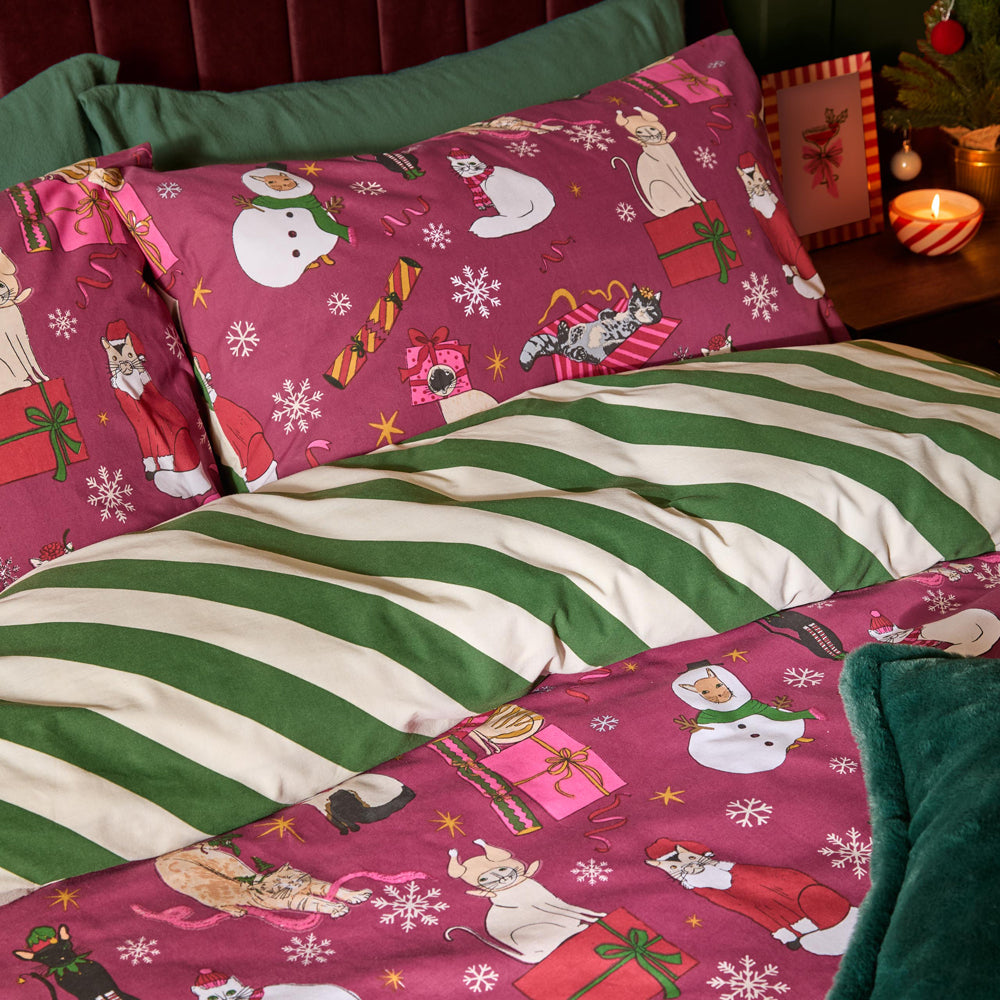 Feline Festive Reversible Christmas Duvet Cover Set Purrgundy