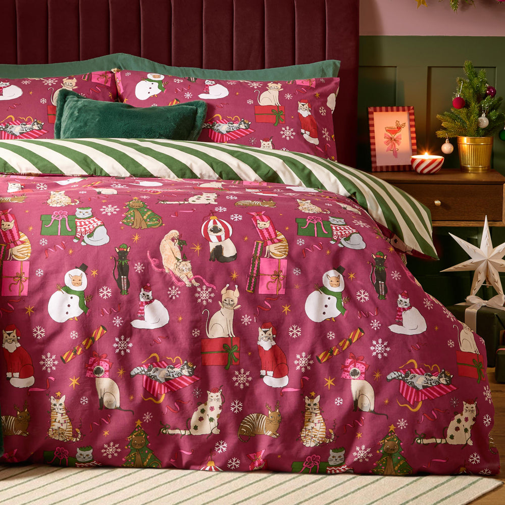 Feline Festive Reversible Christmas Duvet Cover Set Purrgundy