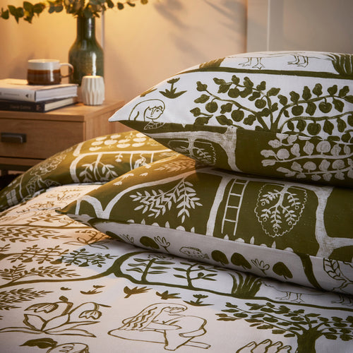 Floral Green Bedding - Frida Abstract Printed Reversible Duvet Cover Set Moss furn.