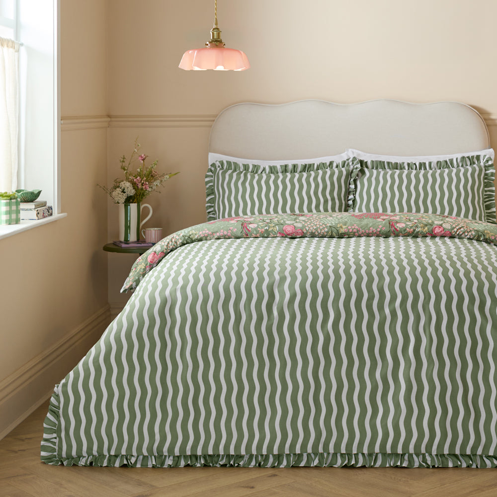 Gardenia Reversible Ruffle Duvet Cover Set Pink Forest