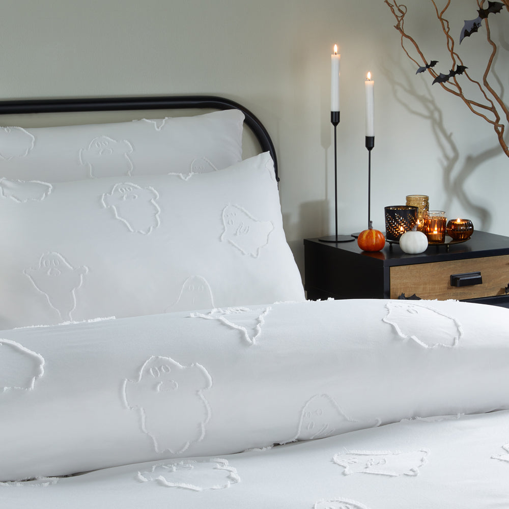 Ghostly Ghouls Soft Touch Tufted Duvet Cover Set White