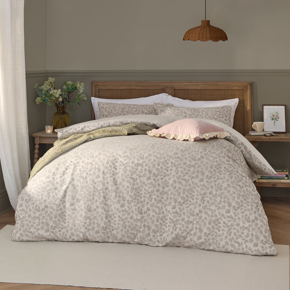 Floral Beige Bedding - Grace Leaf Jacquard Satin Duvet Cover Set Natural Wylder