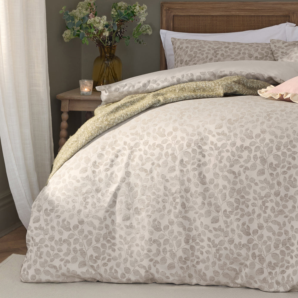 Grace Leaf Jacquard Satin Duvet Cover Set Natural