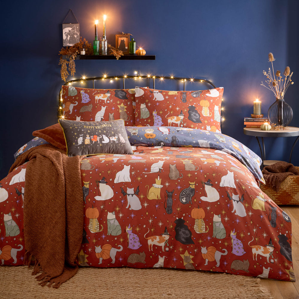 Halloween Pawty Printed Reversible Duvet Cover Set Multicolour
