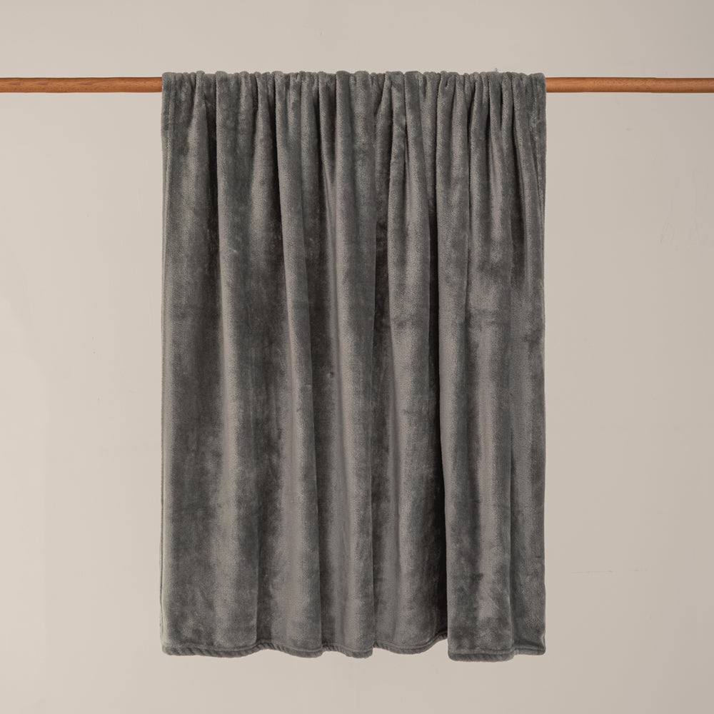 Harrow Fleece Throw Charcoal