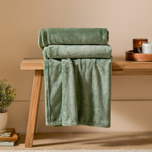 Plain Green Throws  - Harrow Fleece Throw Sage Furn