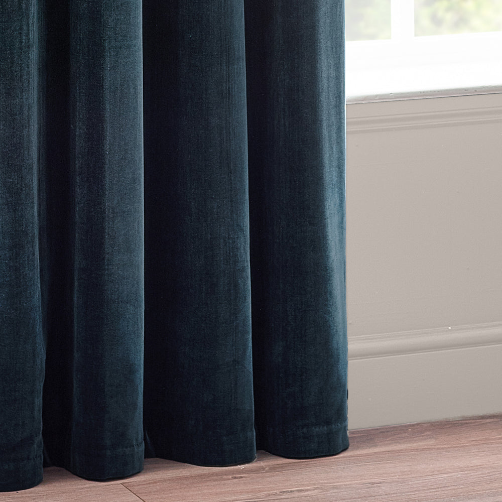 Heavy Chenille Fully Lined Velvet Eyelet Curtains Navy