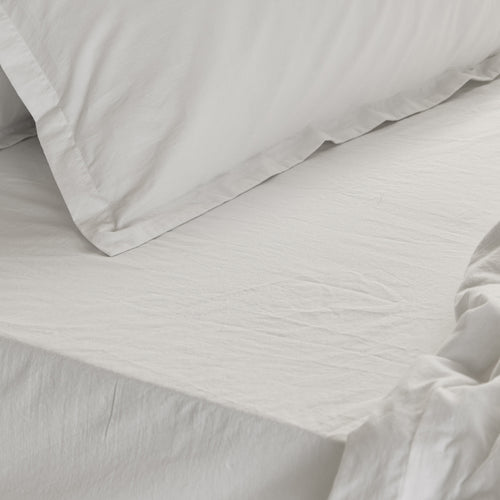 Hebden Washed Cotton Fitted Bed Sheet Chalk