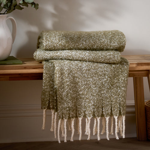 Plain Green Throws - Isla Woven Tasselled Throw Green Wylder