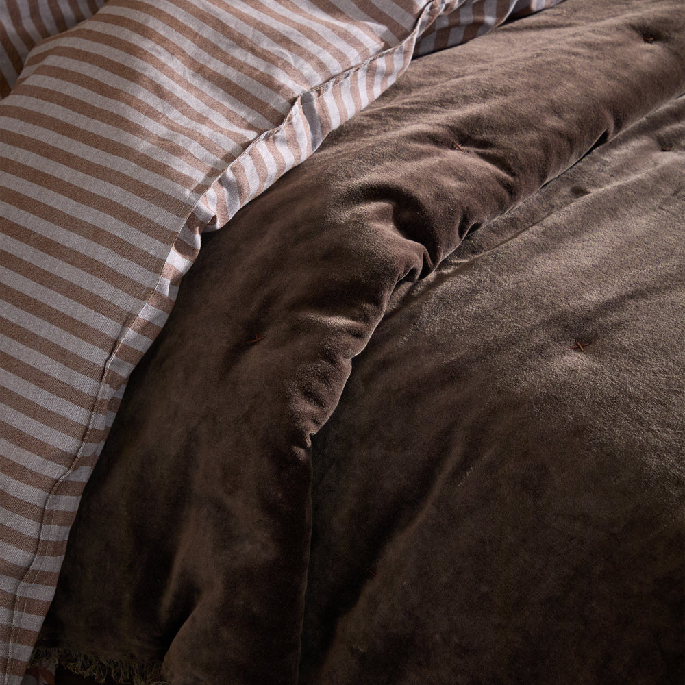Jaye Cotton Velvet Filled Bedspread Bitter Chocolate
