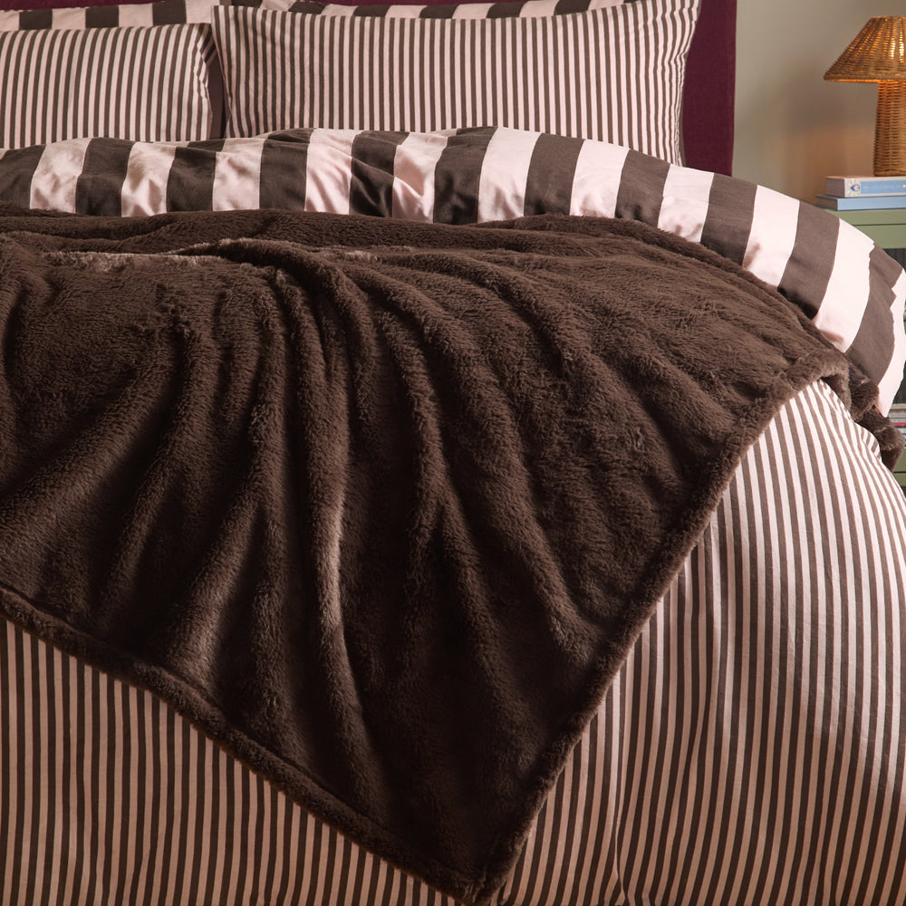 Plain Brown Throws - Kallu Double-Sided Faux-Fur Throw Chocolate Furn