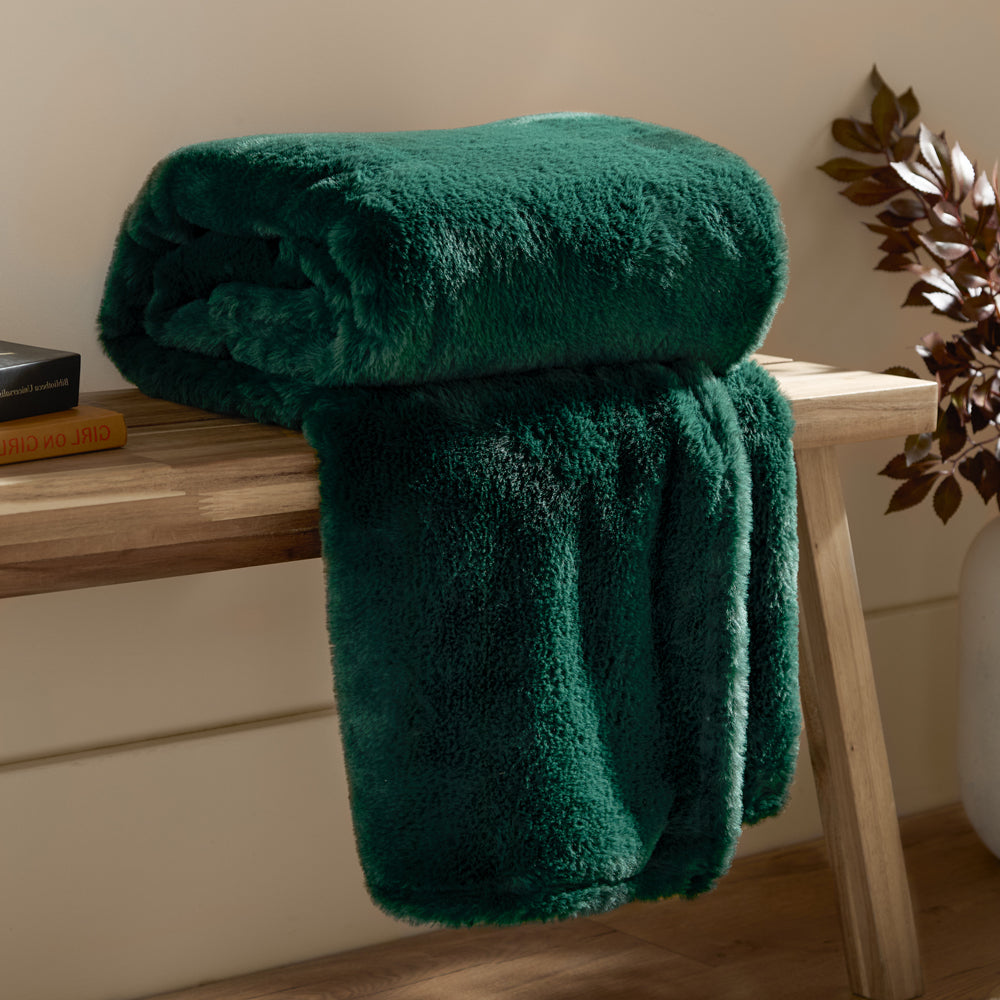 Kallu Double-Sided Faux-Fur Throw Needle Green