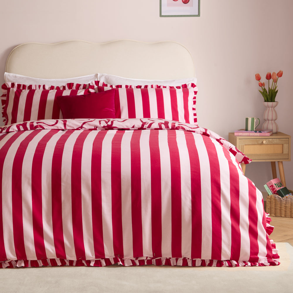 La Vie En Bows Reversible Duvet Cover Set Pink/Red
