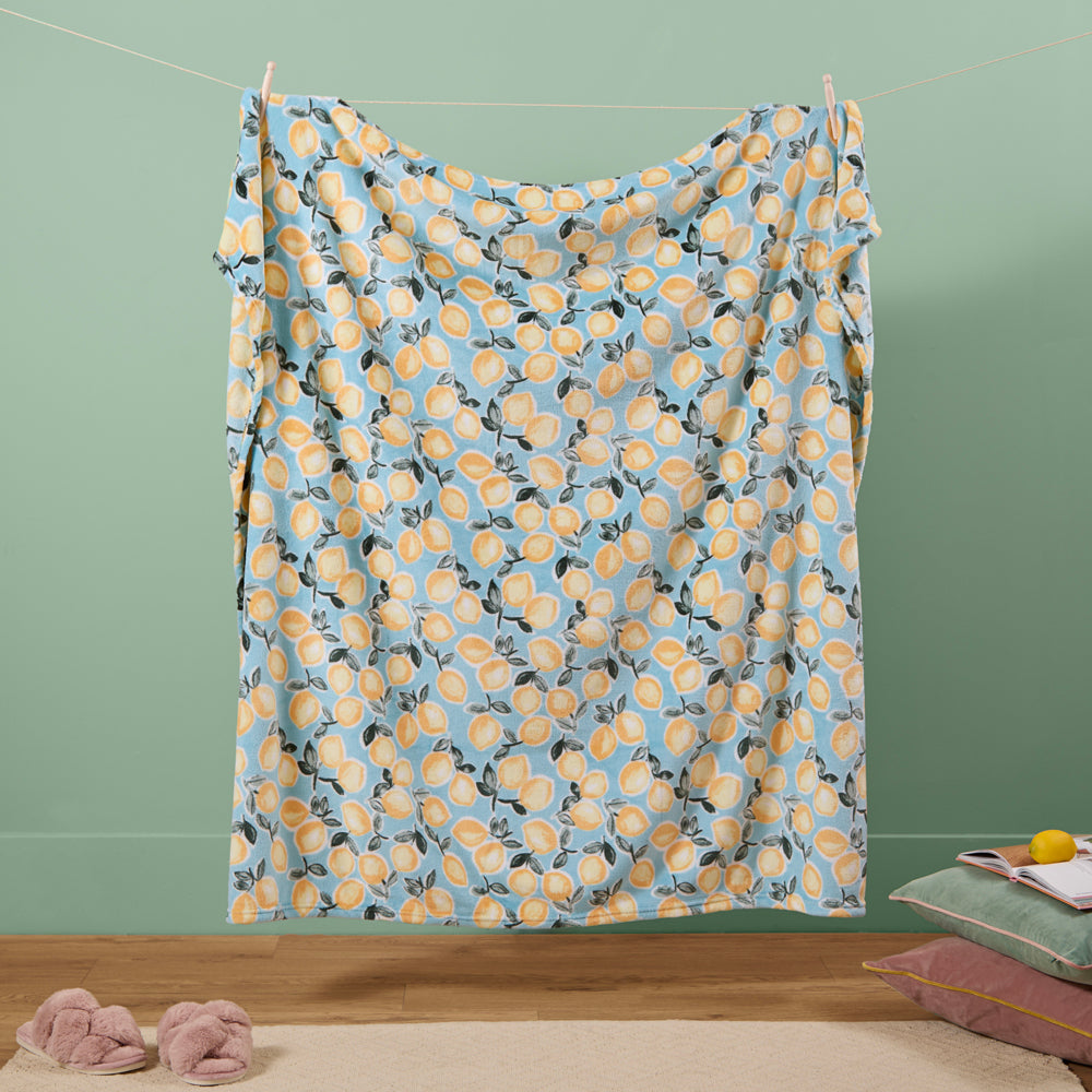 Not Applicable Blue Throws - Lemons Fleece Throw Blue Furn