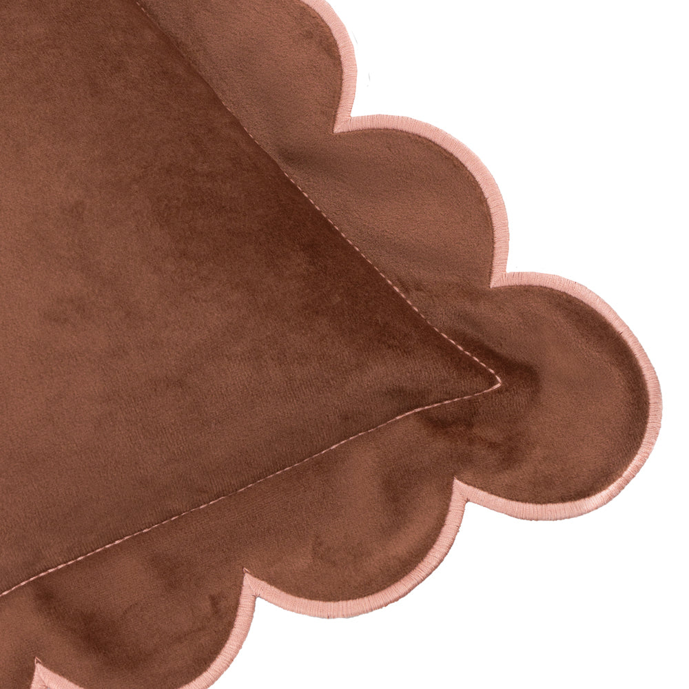 Lil Scallop Velvet Cushion Chestnut/Slipper