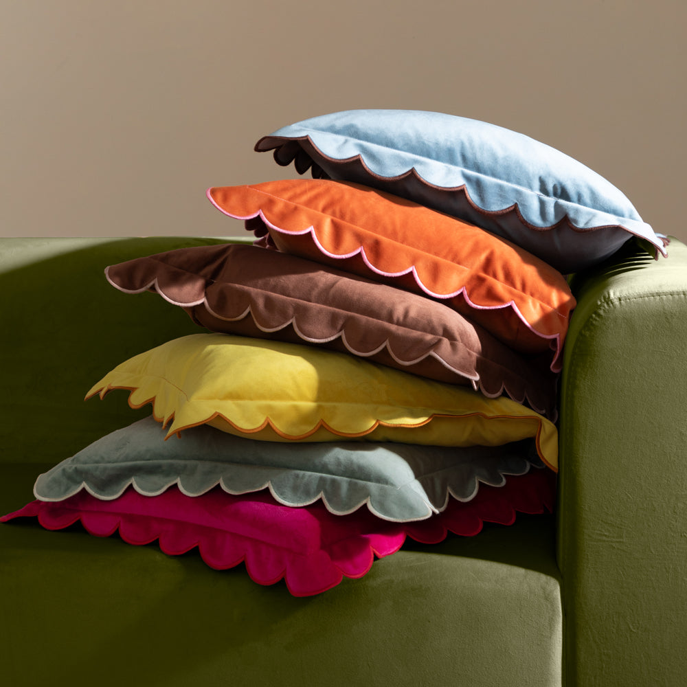 Lil Scallop Velvet Cushion Chestnut/Slipper