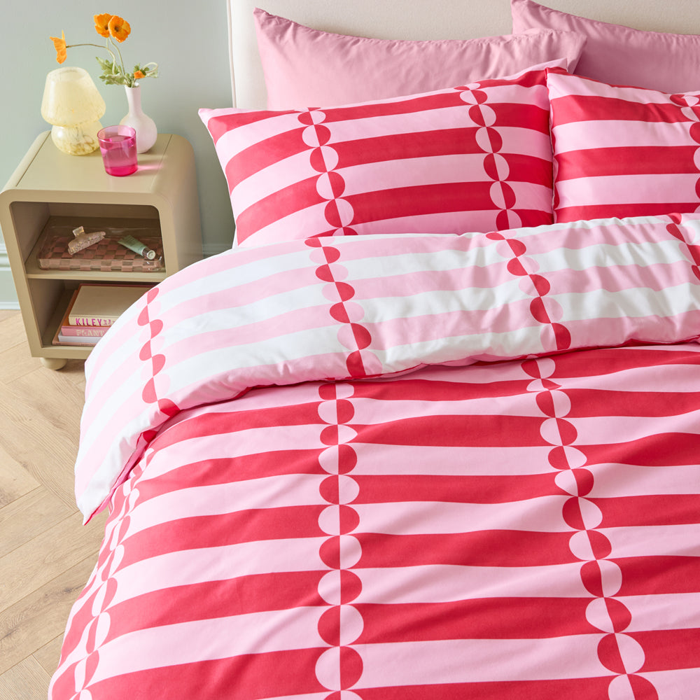 Lottie Reversible Soft Touch Duvet Cover Set Red/Pink