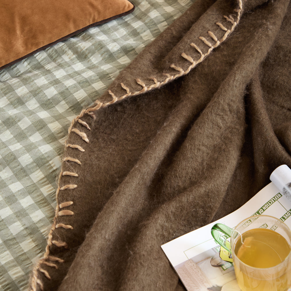Lowen Wool Blend Brushed Throw Chocolate
