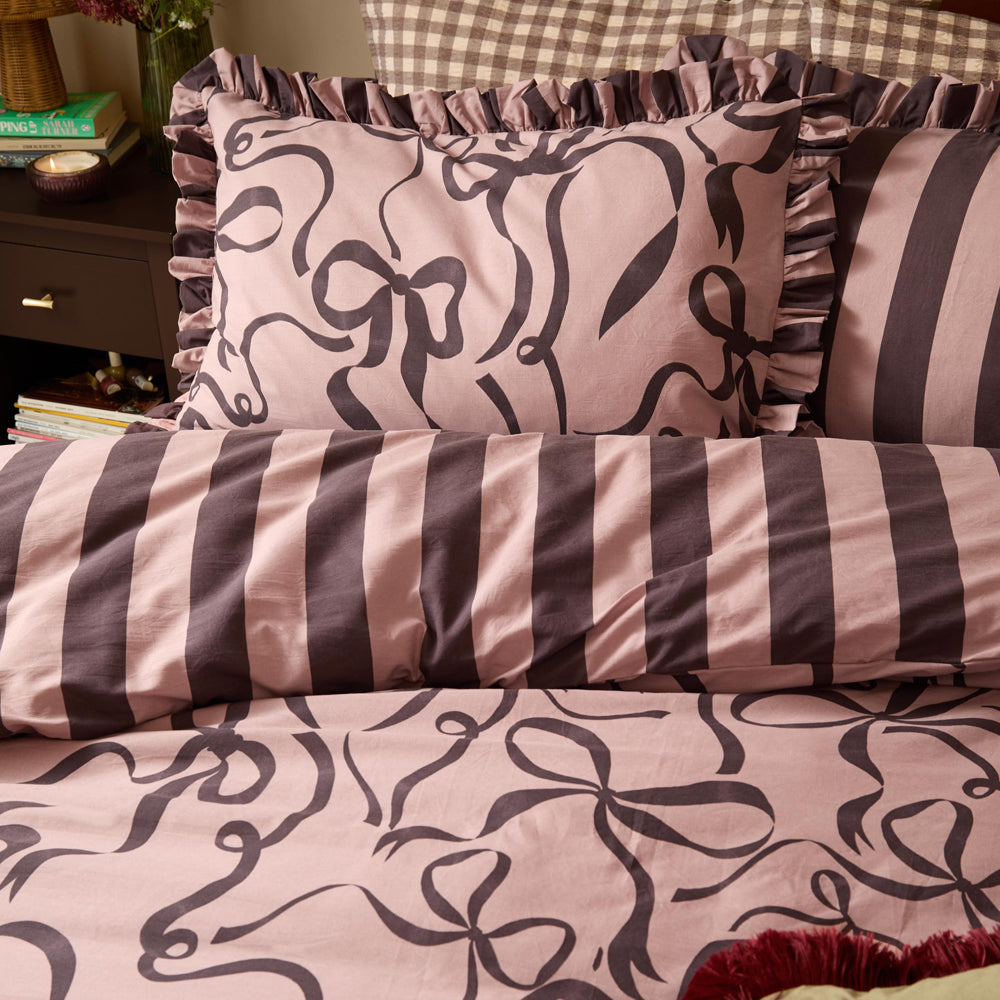La Vie En Bows Reversible Duvet Cover Set Mocha