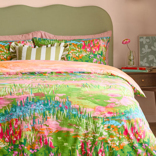Meadow Escape Reversible Duvet Cover Set Green/Pink