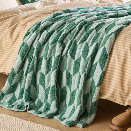 Geometric Green Throws - Olsen Geometric Throw Good For You Green Furn