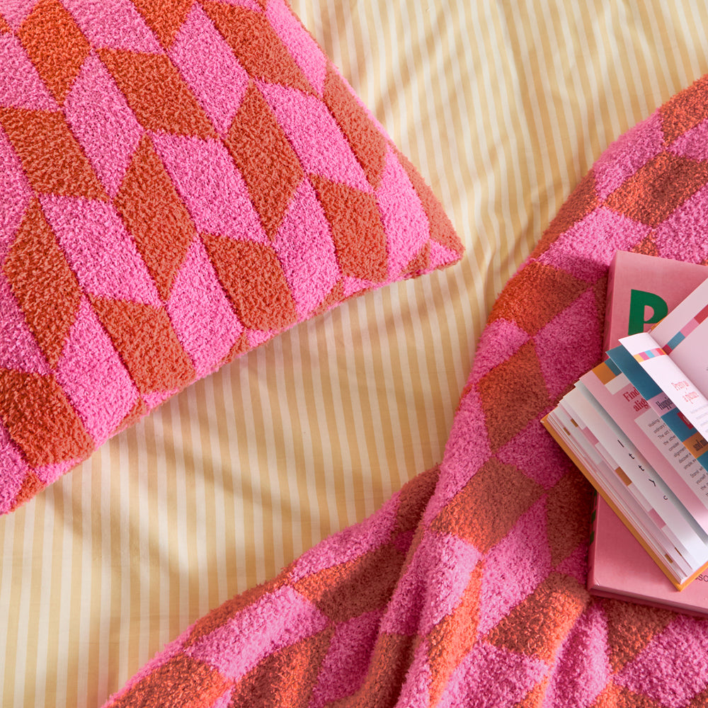 Olsen Geometric Throw Pink Pop