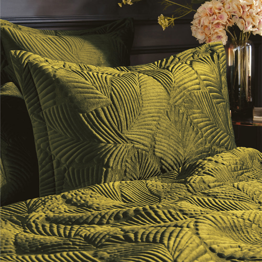 Palmeria Quilted Velvet Duvet Cover Set Moss