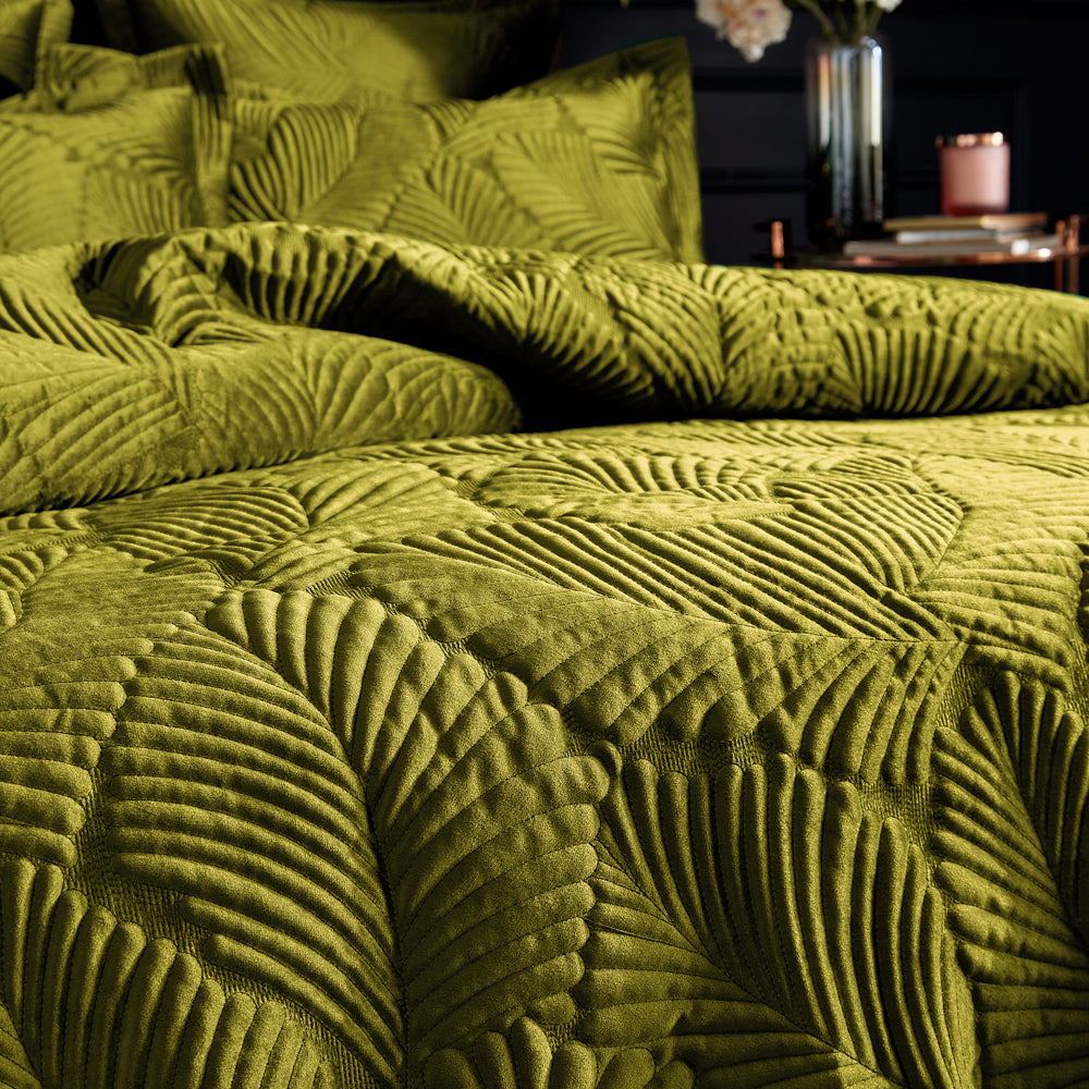 Palmeria Quilted Velvet Duvet Cover Set Moss