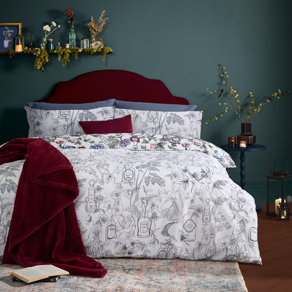 Pick Your Poison Reversible Halloween Duvet Cover Set Multicolour
