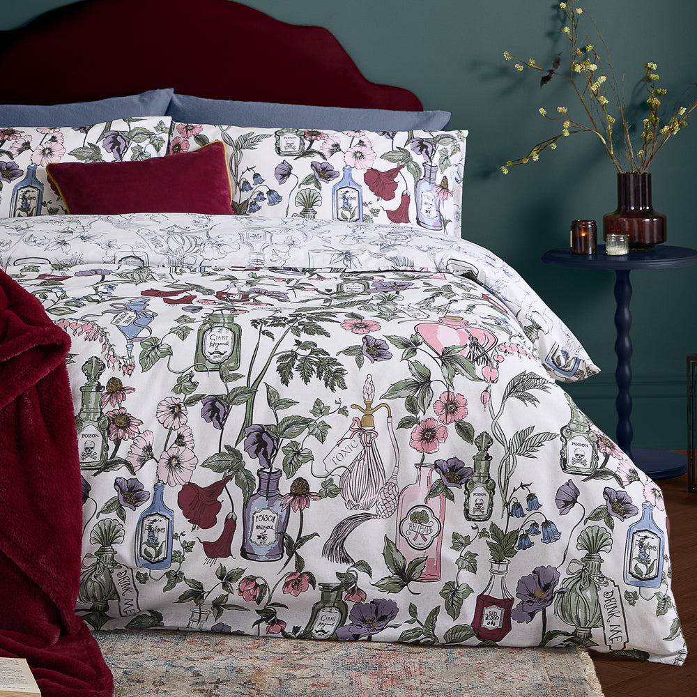 Pick Your Poison Reversible Halloween Duvet Cover Set Multicolour