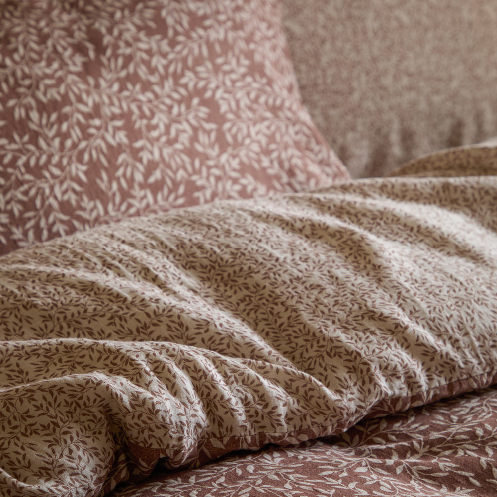 Perrie Leaf Muslin 100% Cotton Duvet Cover Set Cinnamon