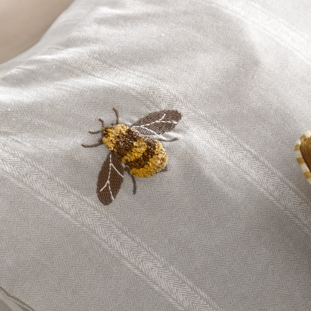 Ramble Bees Duvet Cover Set Natural
