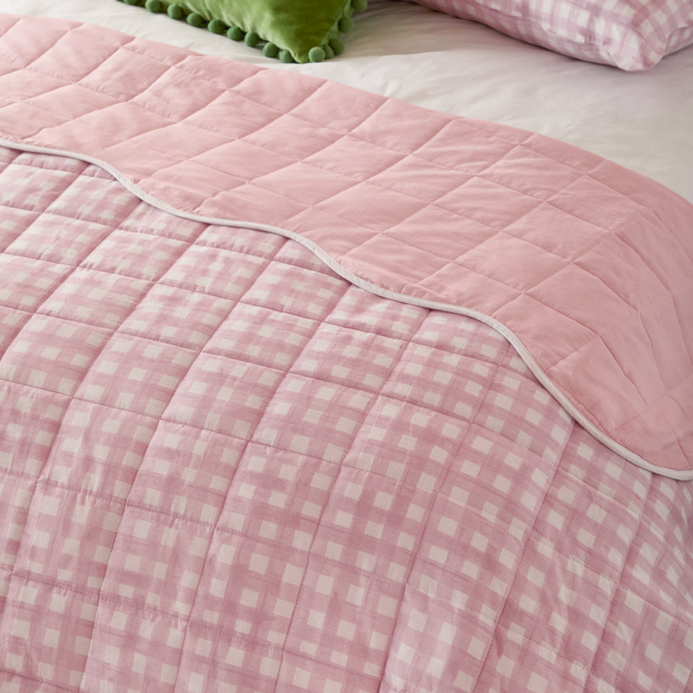 Scallop Quilted Bedspread Pink
