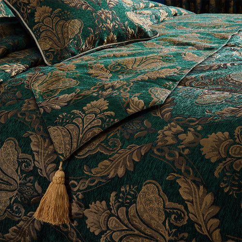  Green Bedding - Shiraz Traditional Jacquard Bed Runner Emerald Paoletti