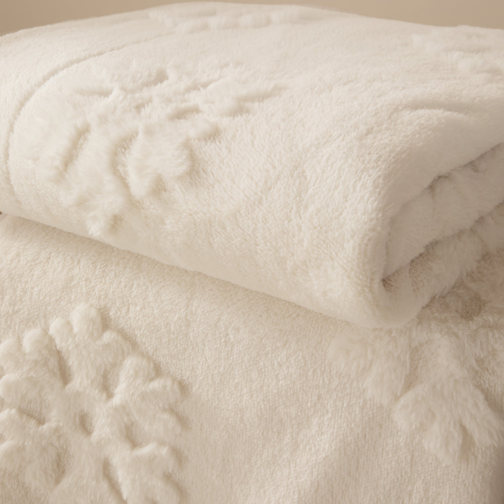 Snowflakes Faux Fur Throw Snow White
