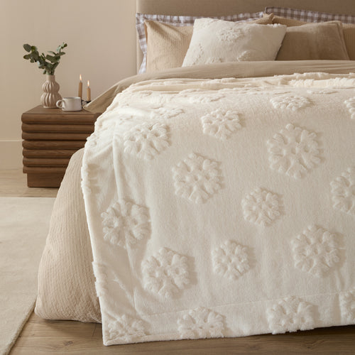  White Throws  - Snowflakes Faux Fur  Throw Snow White Furn